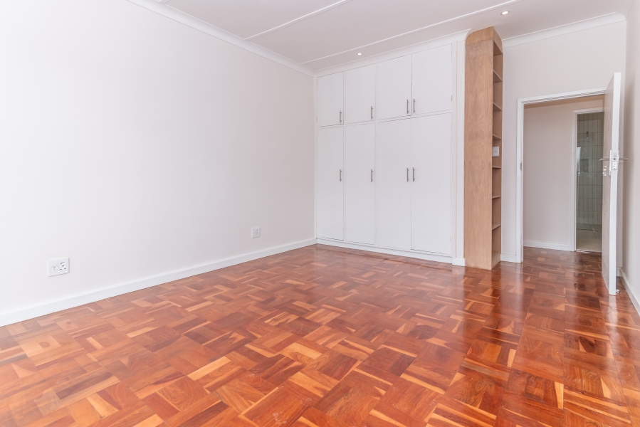 2 Bedroom Property for Sale in Green Point Western Cape